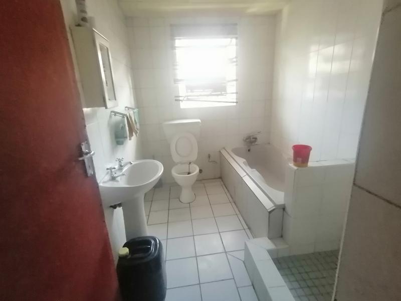 5 Bedroom Property for Sale in Sunbird Park Western Cape